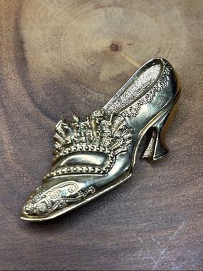 Vintag Women's Dress Shoe Brooch - Figural Brooch